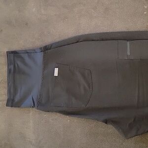 Black maternity scrubs